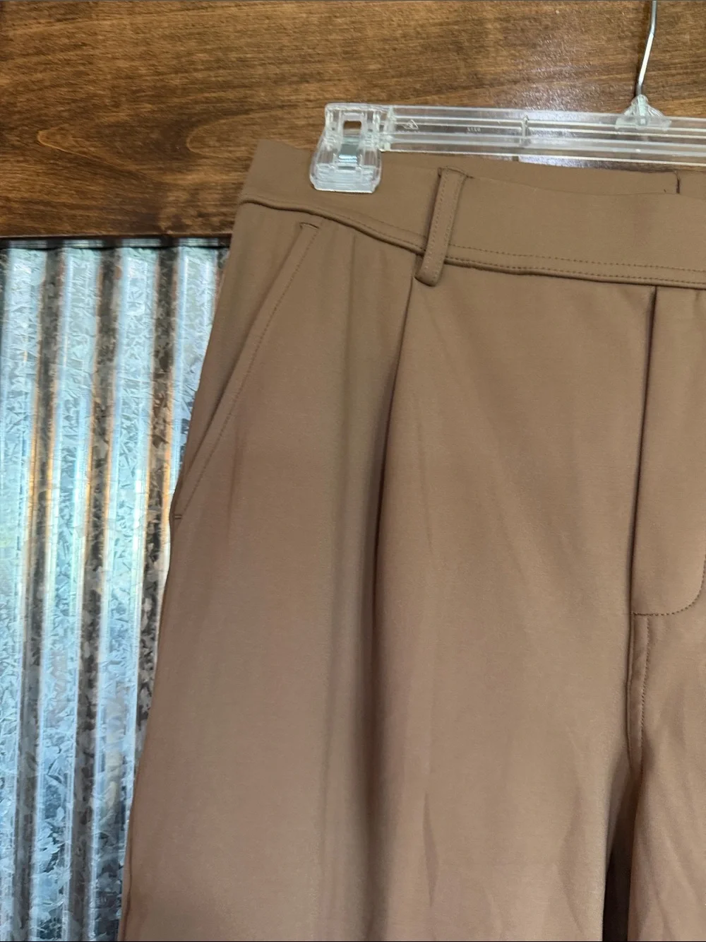 NWOT   HALARA Women's Wide-Leg work pants- brown sz med